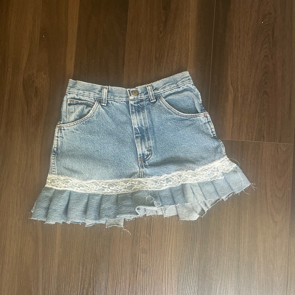 DIY mini skirt from jeans
